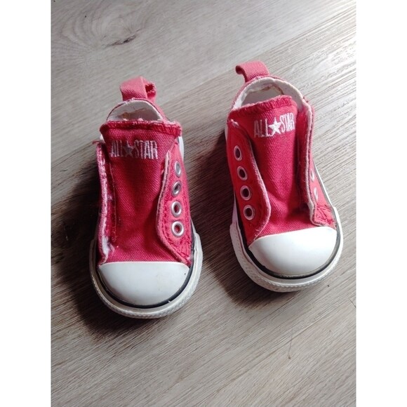 Converse All Star Infant Sneakers with Velcro Closure - Picture 1 of 7